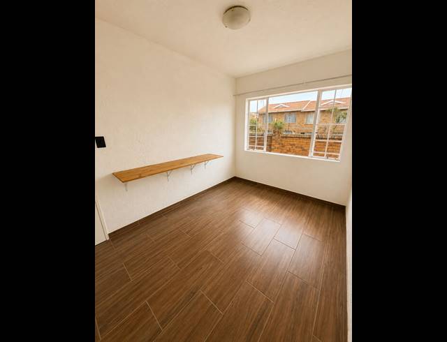 2 BEDROOM SECTIONAL TITLE FOR SALE IN KENLEAF